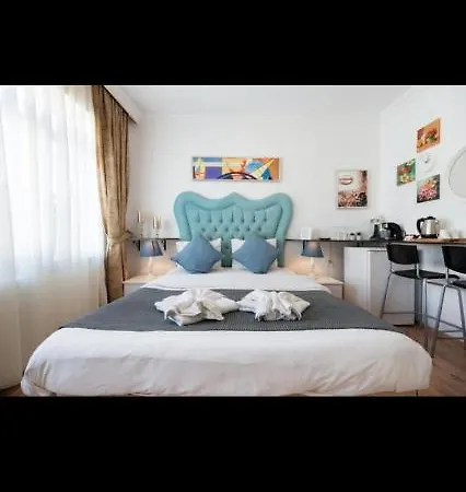 3 Floor Old 3 *